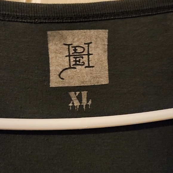 Ed Hardy Archive Skull Tee - Picture 4 of 6